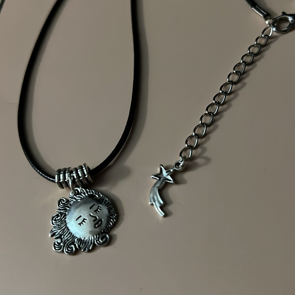 NWT Windblown Pendant Necklace